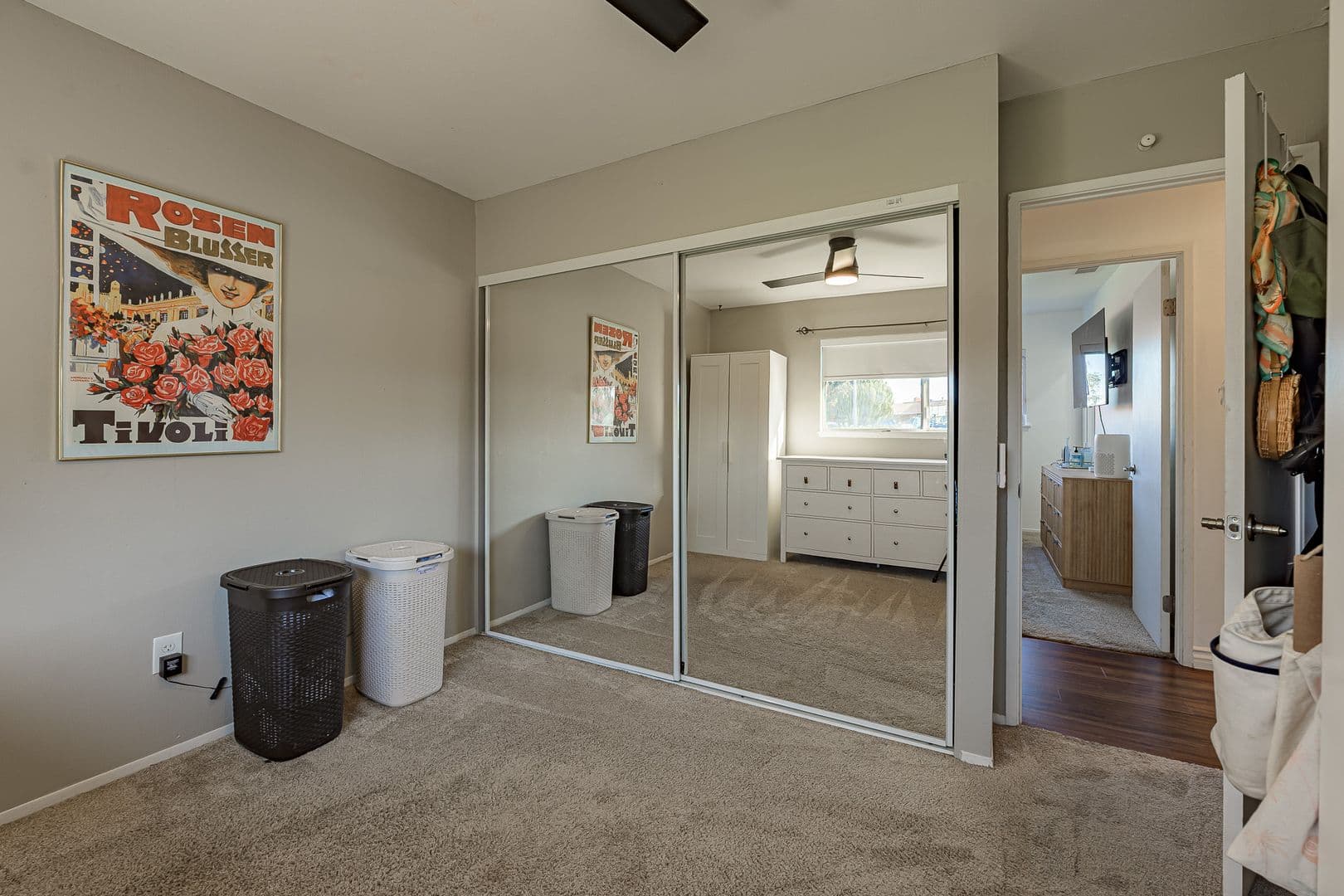 Oceanside House: 4931 Stephanie Pl