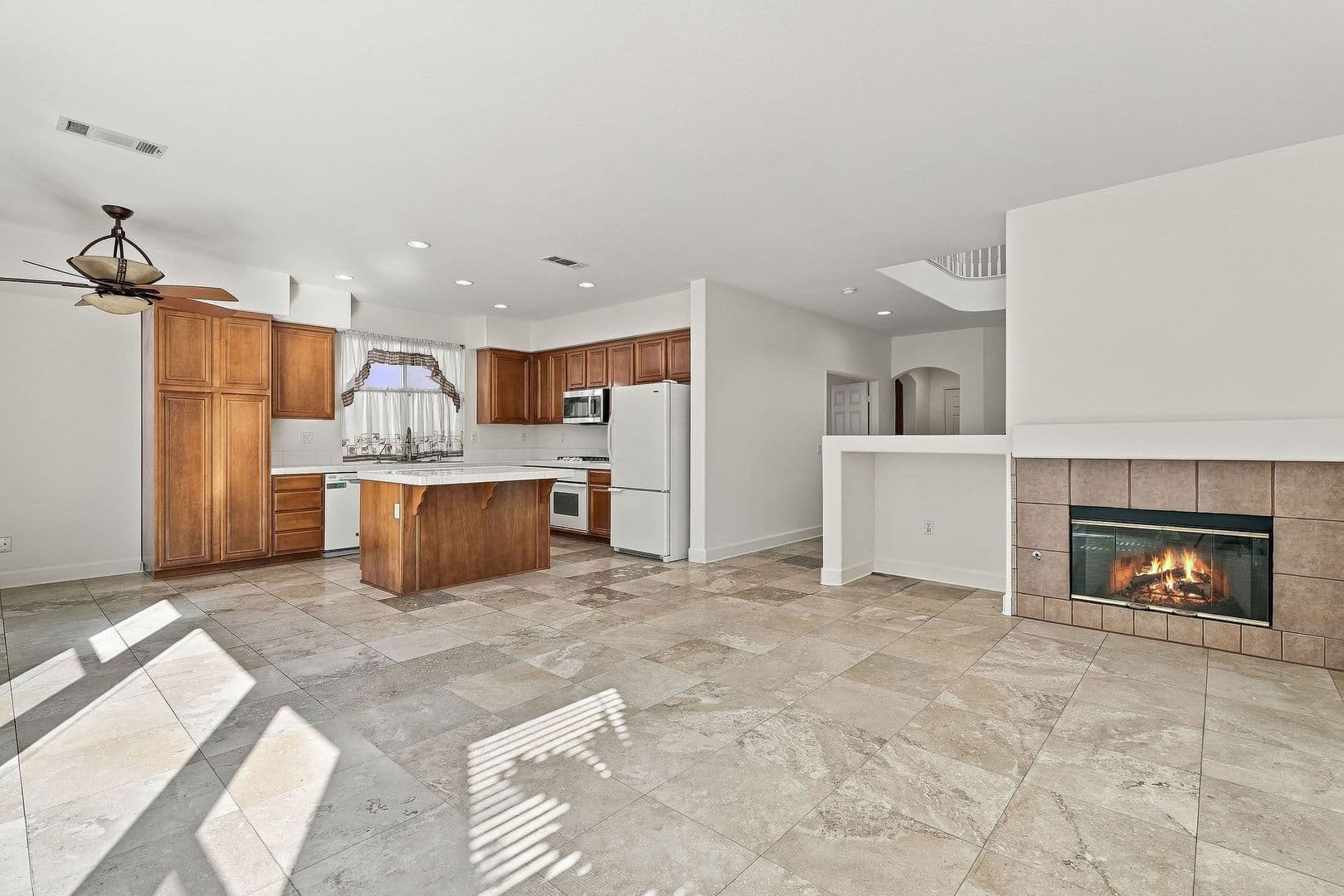 Oceanside House: 1351 Enchante Way