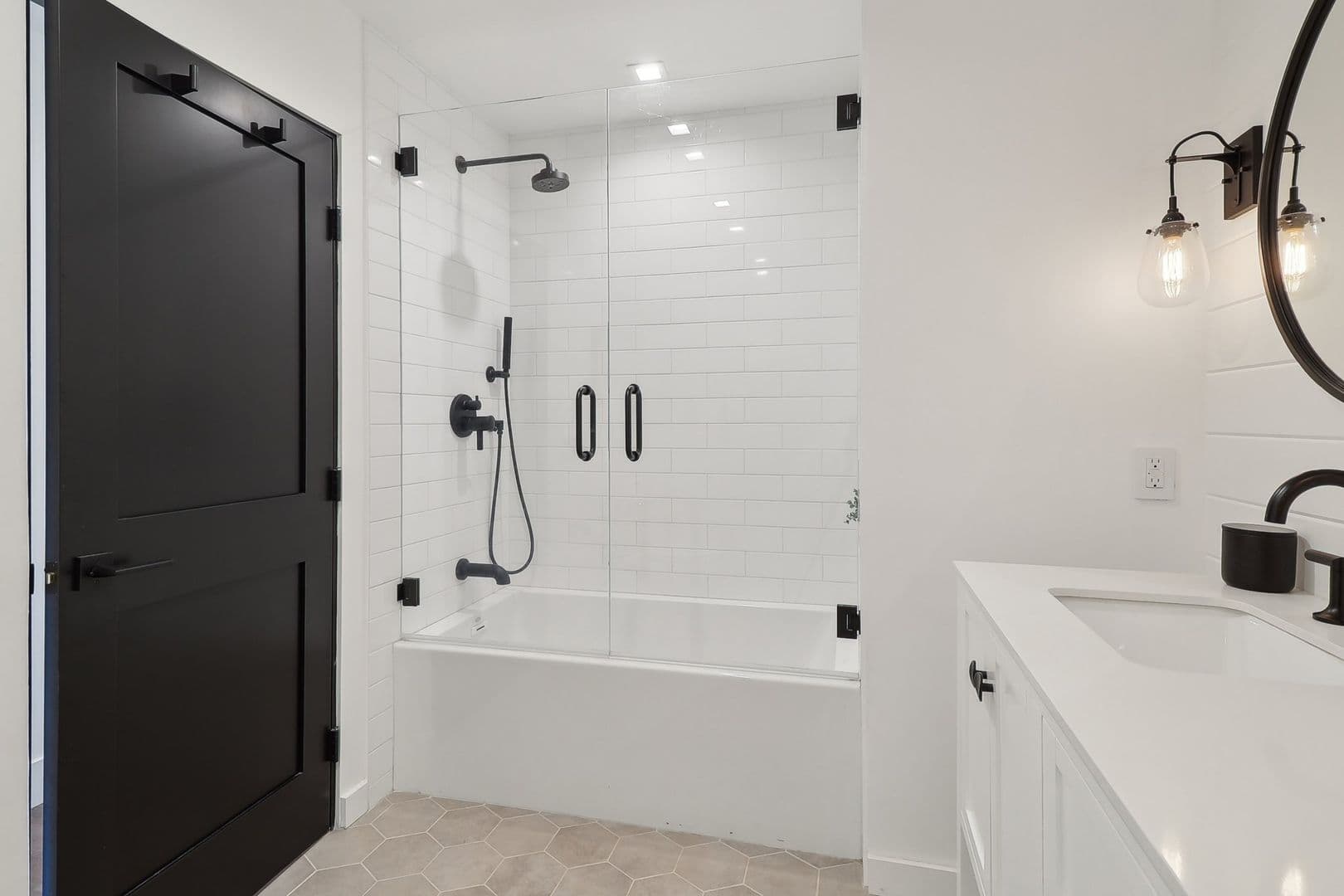 Carlsbad House: 7249 Mimosa Dr