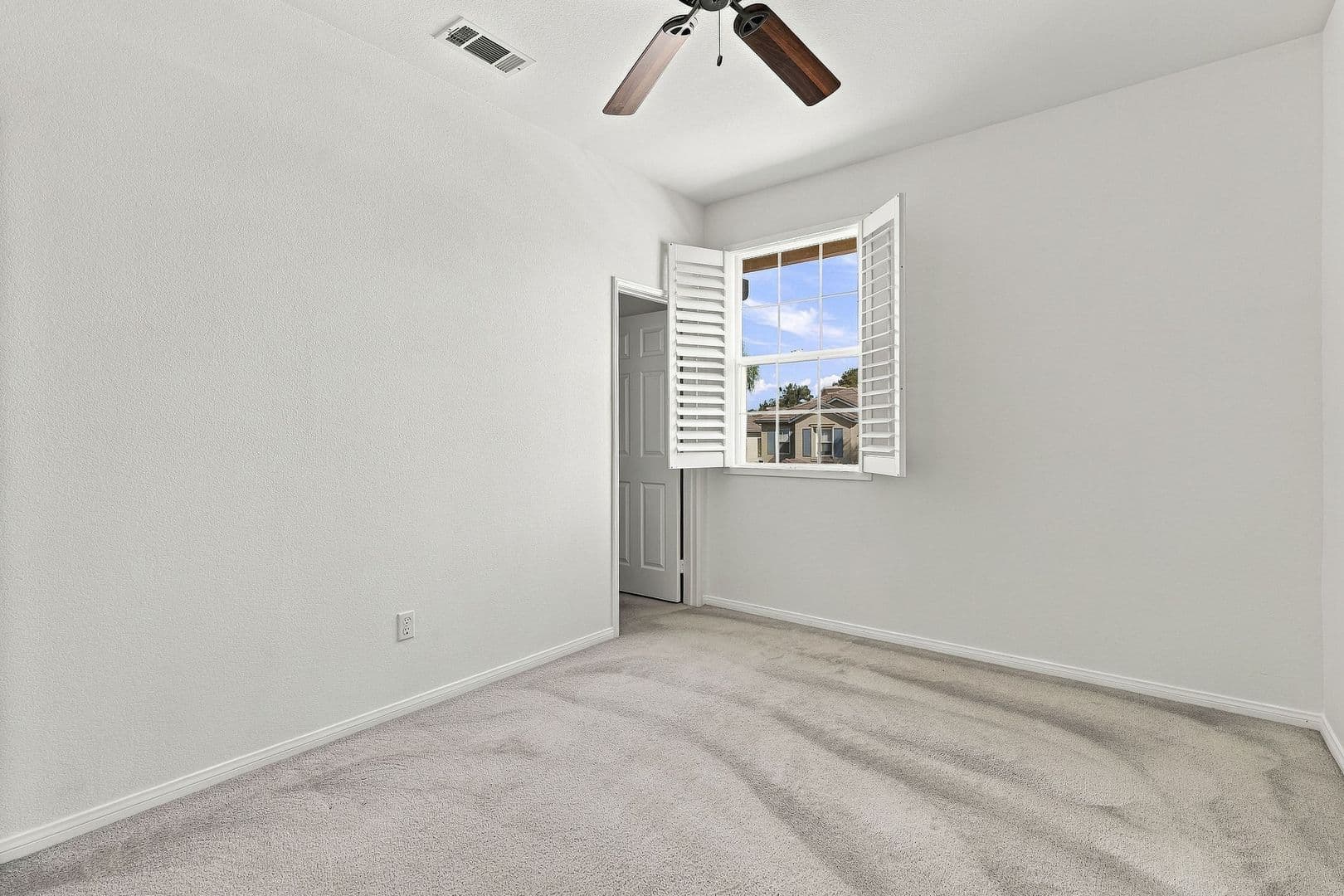 Oceanside House: 1351 Enchante Way