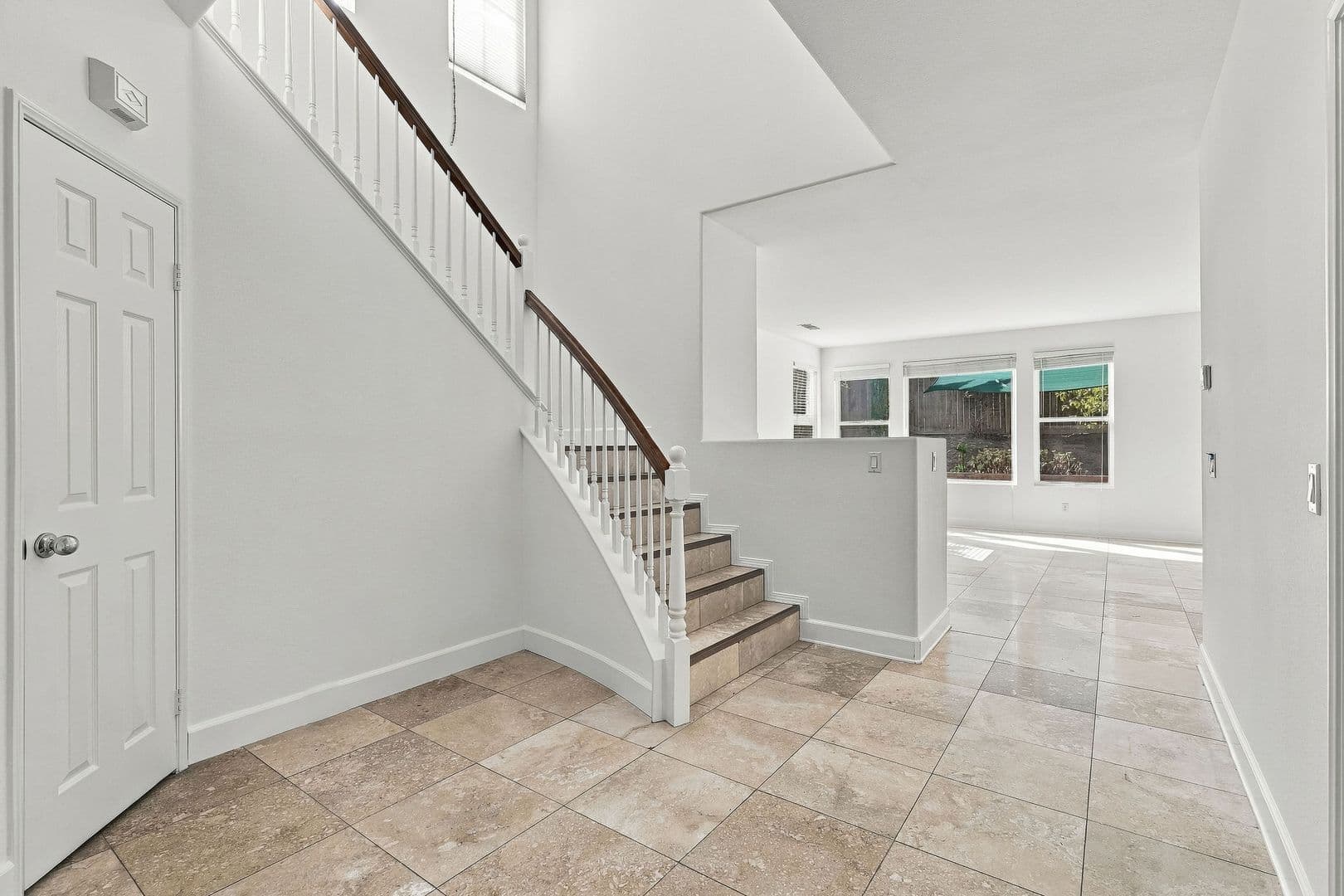 Oceanside House: 1351 Enchante Way