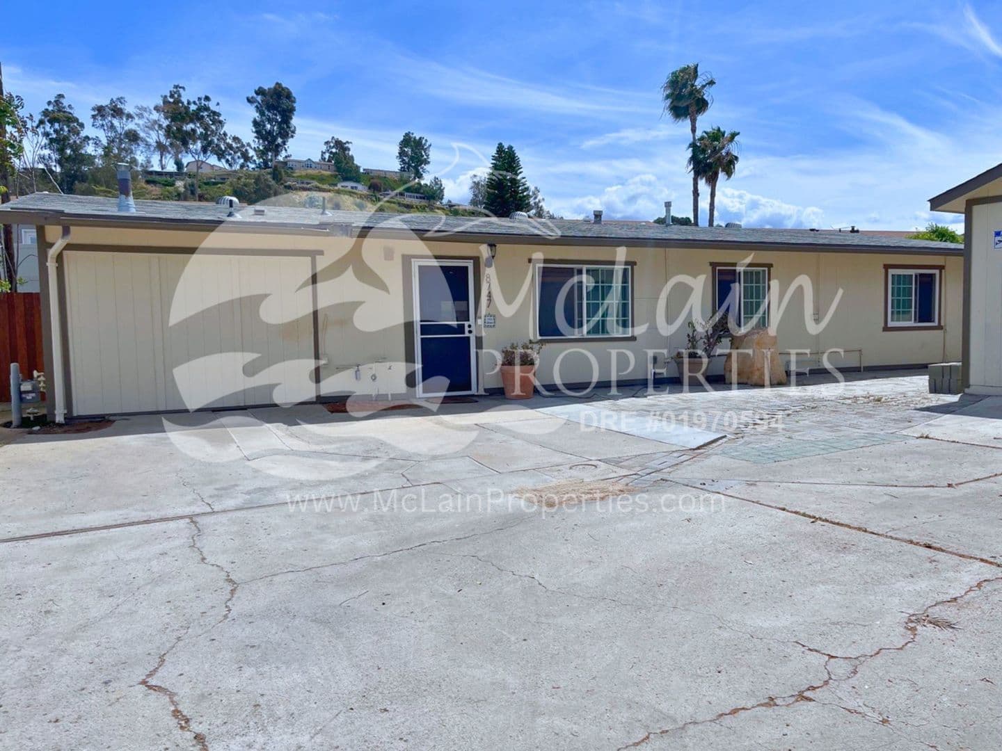 Santee House: 8747 Railroad Ave