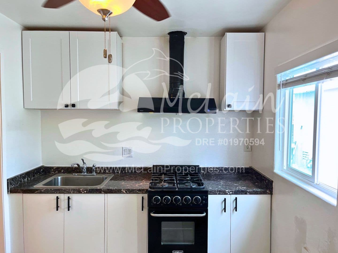 Santee House: 8747 Railroad Ave