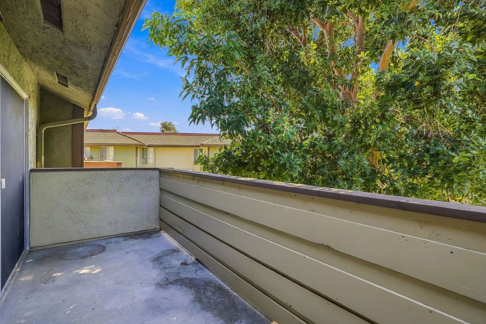 Oceanside Townhome: 615 Fredricks Ave #112