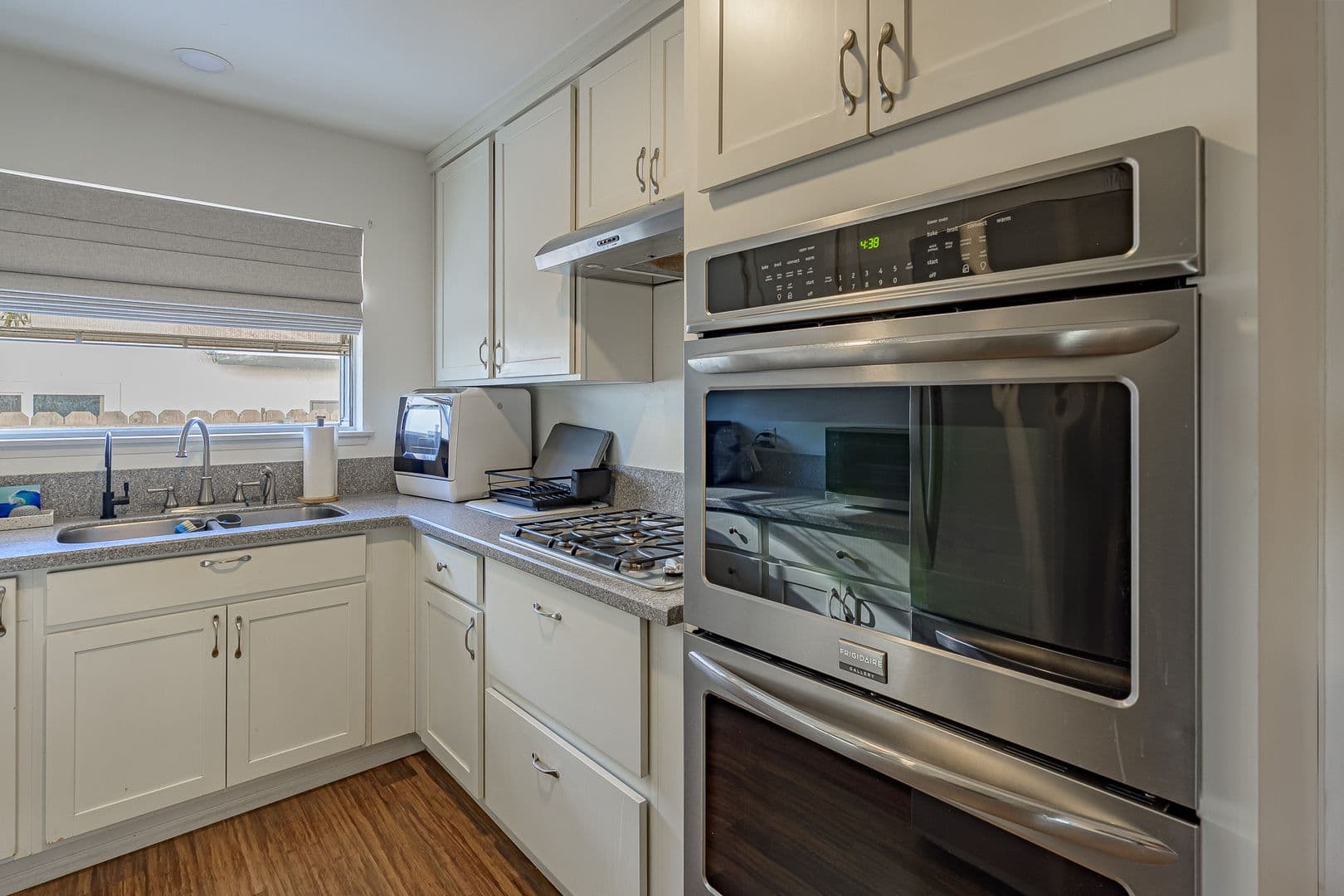 Oceanside House: 4931 Stephanie Pl