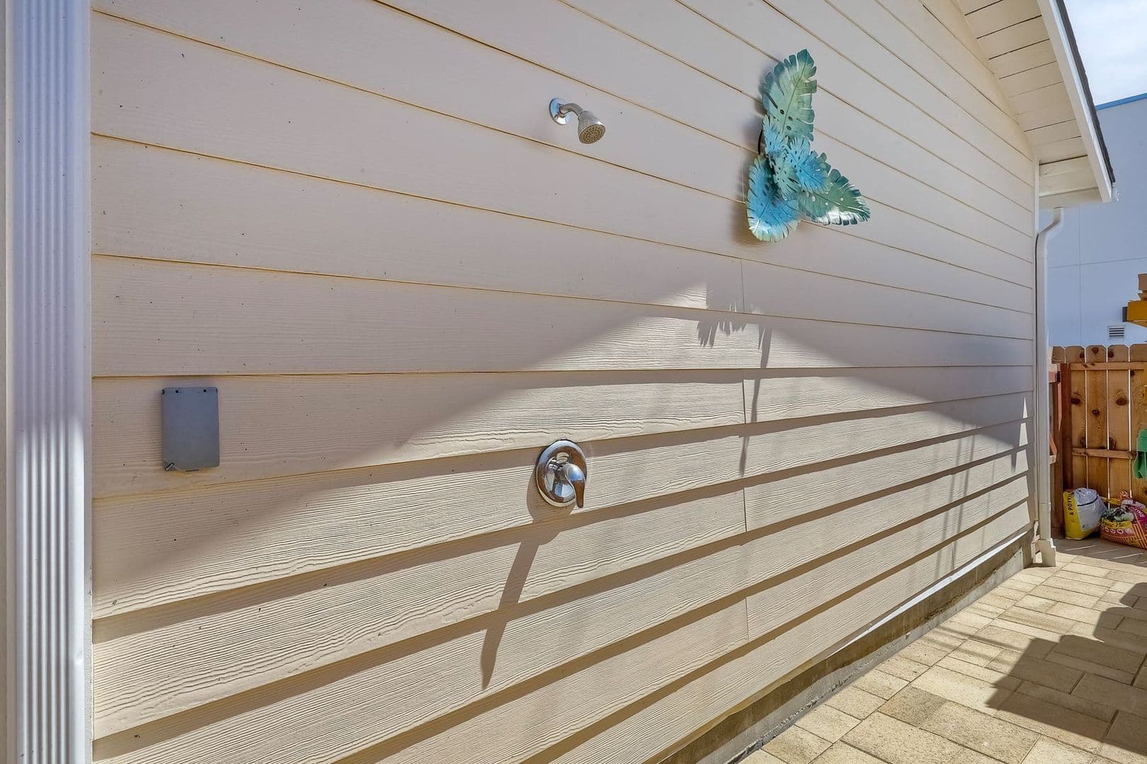 Oceanside Apartment: 409 N Ditmar
