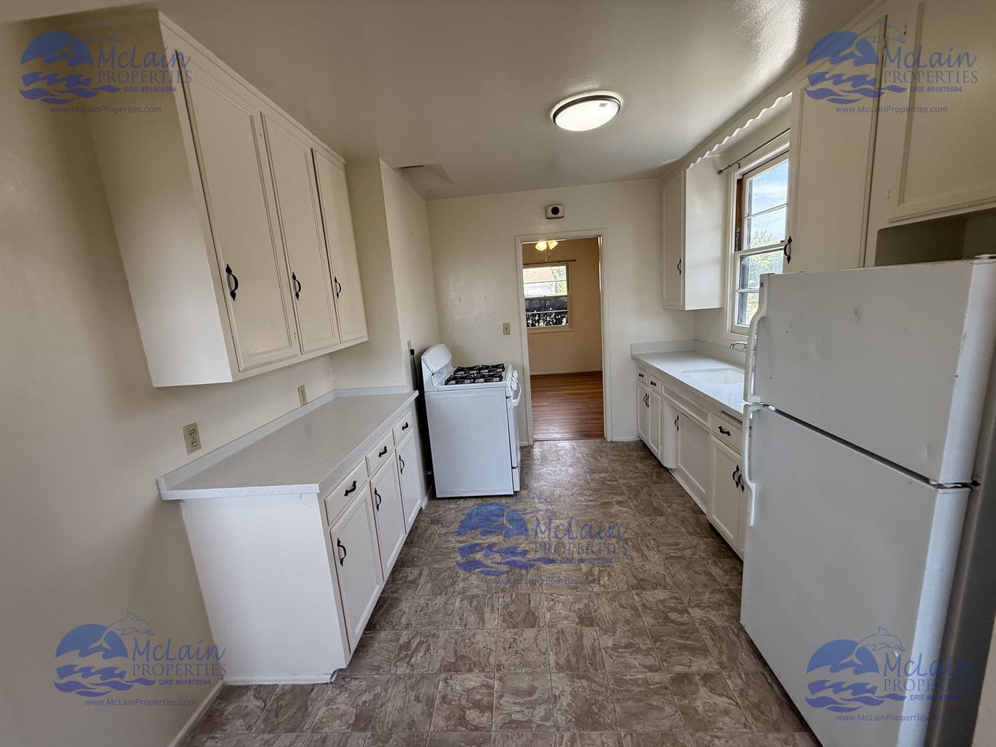 San Diego House: 4236 Corinth St