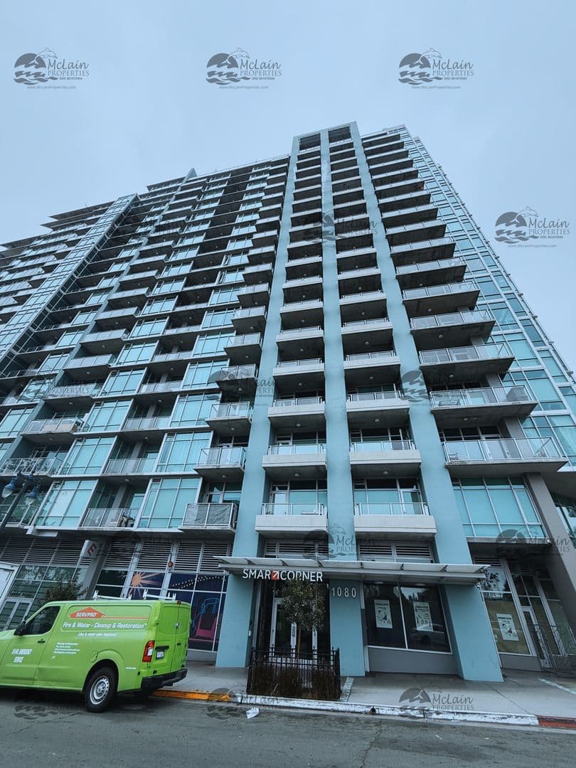 San Diego House: 1080 Park Blvd #810