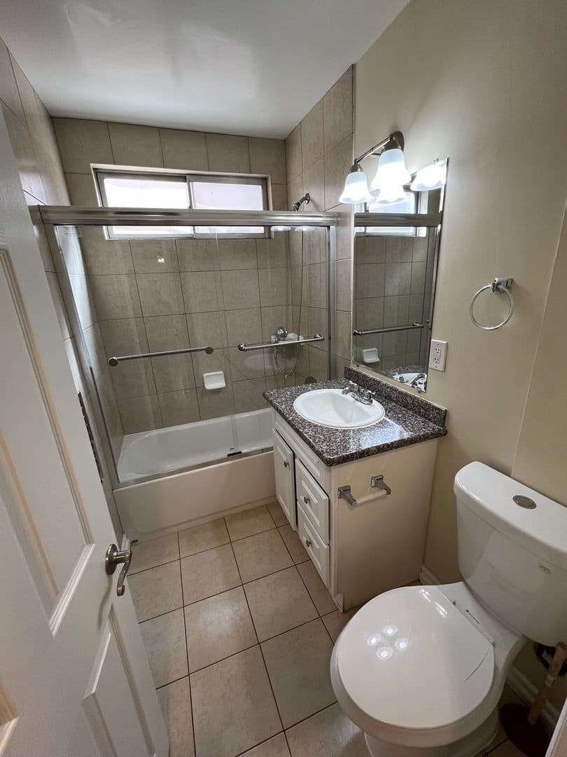 Glendale Apartment: 1271 Boynton Street