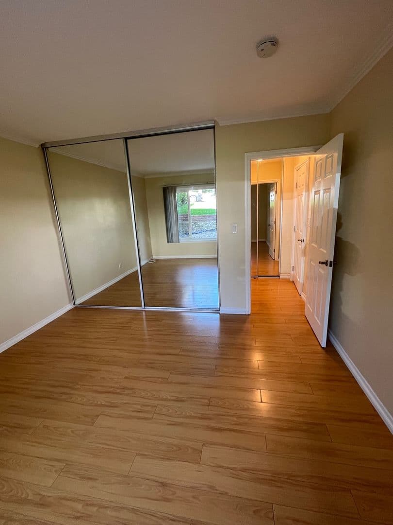 Glendale Apartment: 1271 Boynton Street