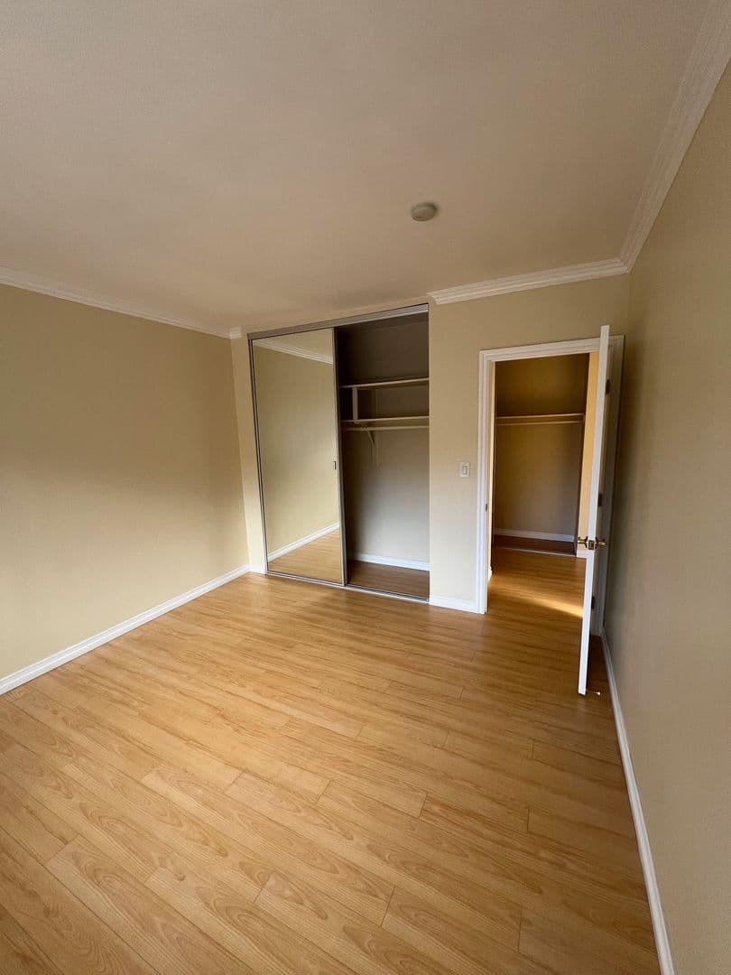 Glendale Apartment: 1271 Boynton Street