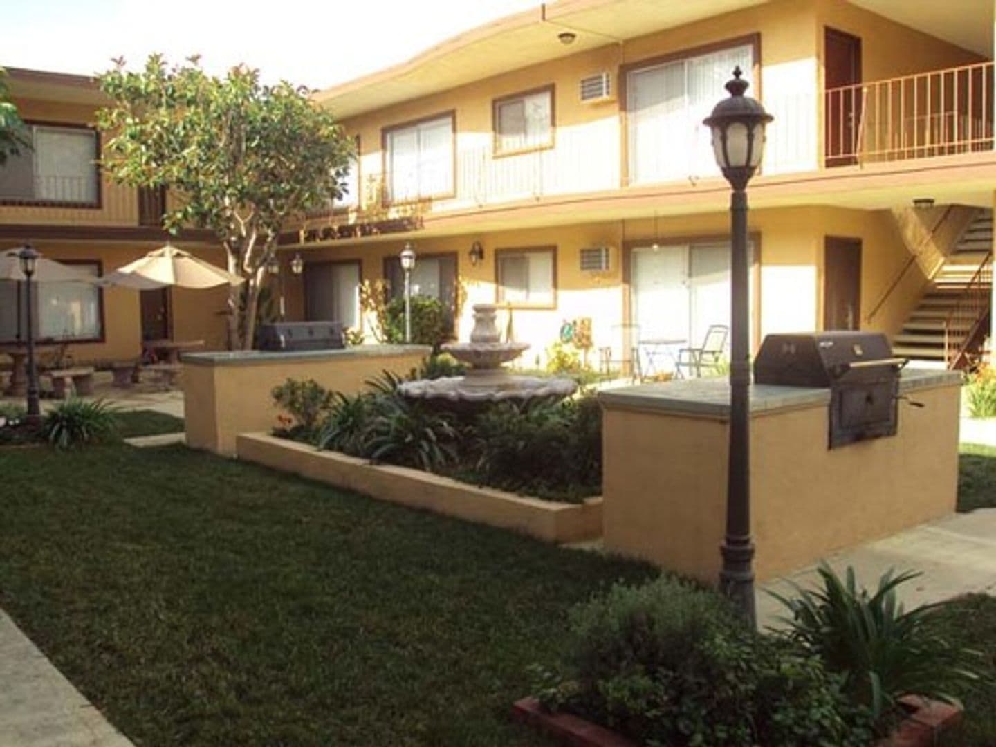 Glendale Apartment: 1271 Boynton Street