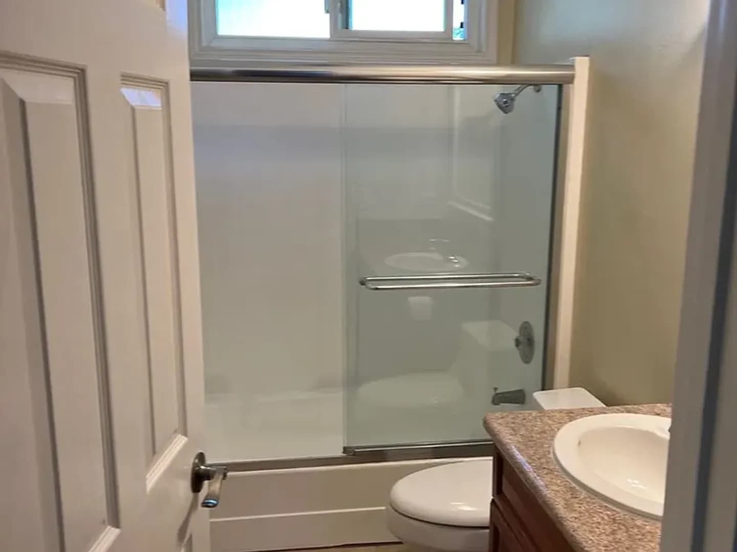 Glendale Apartment: 1400 Glenwood Road