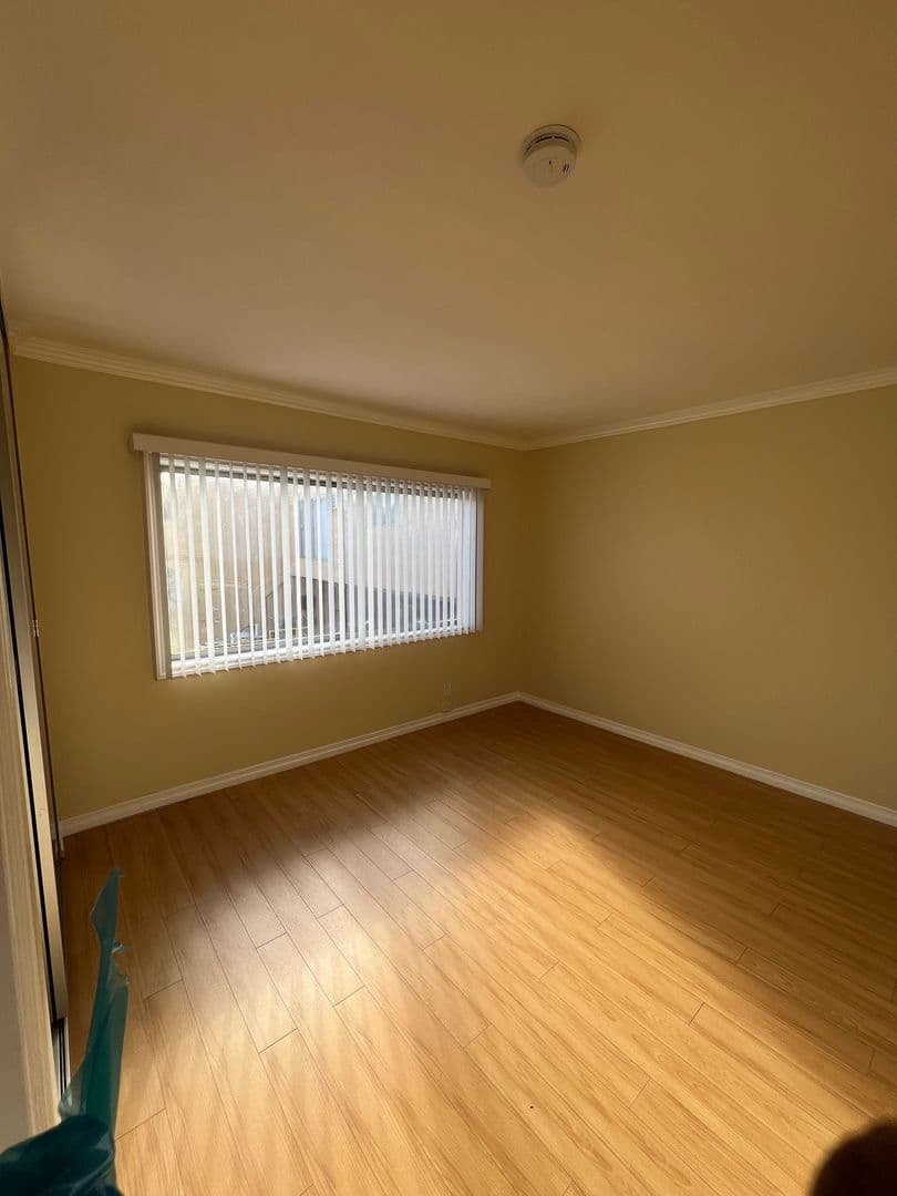 Glendale Apartment: 1271 Boynton Street
