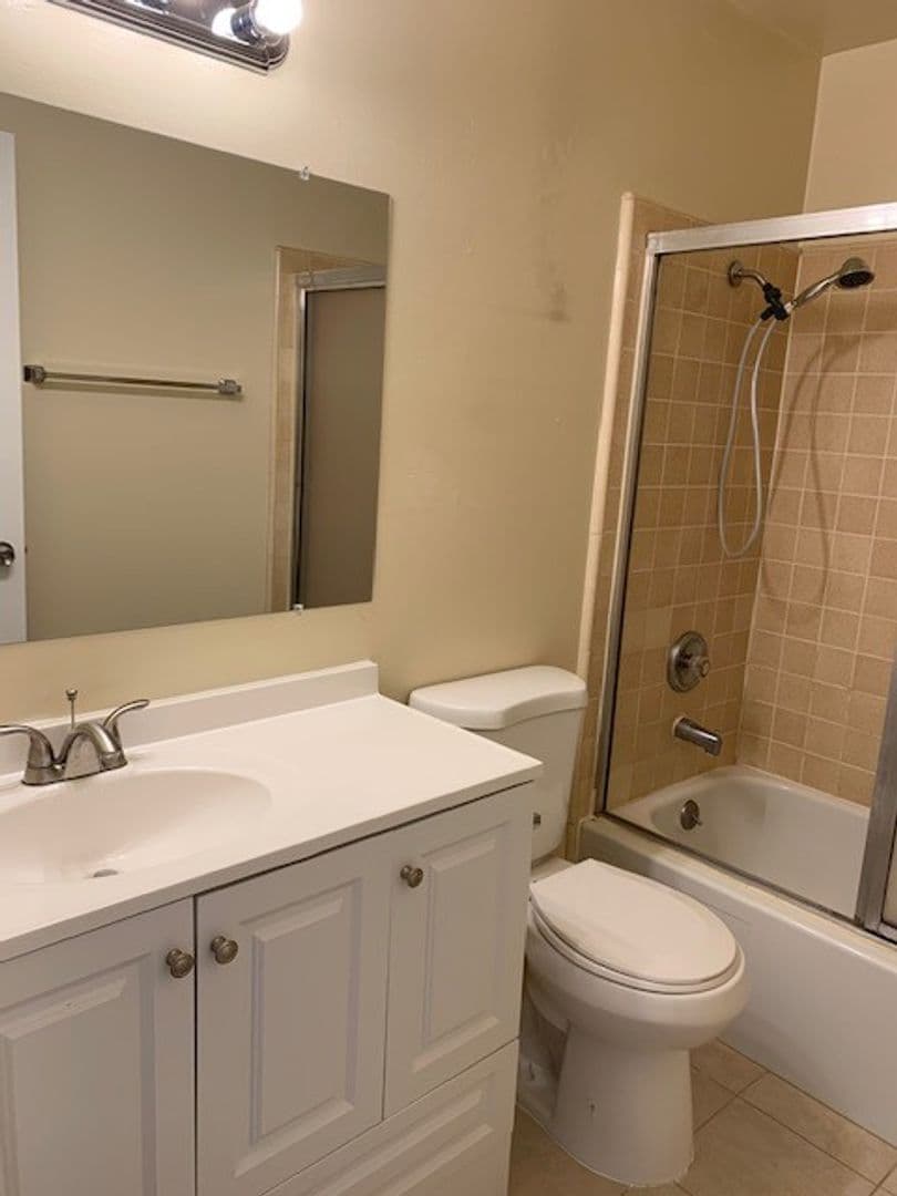 Stateline Apartment: 149 Kahle Drive 1-38