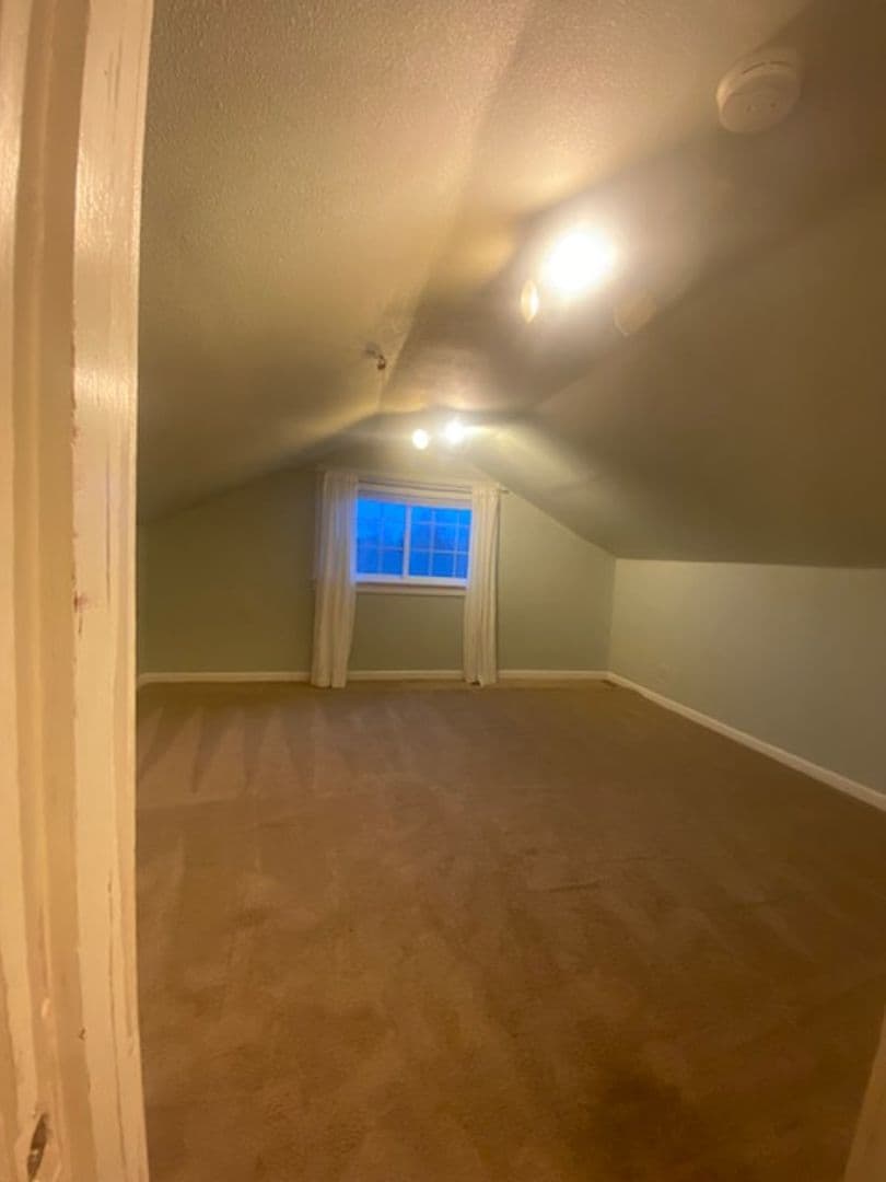 Lebanon House: 515 E Elmore St.