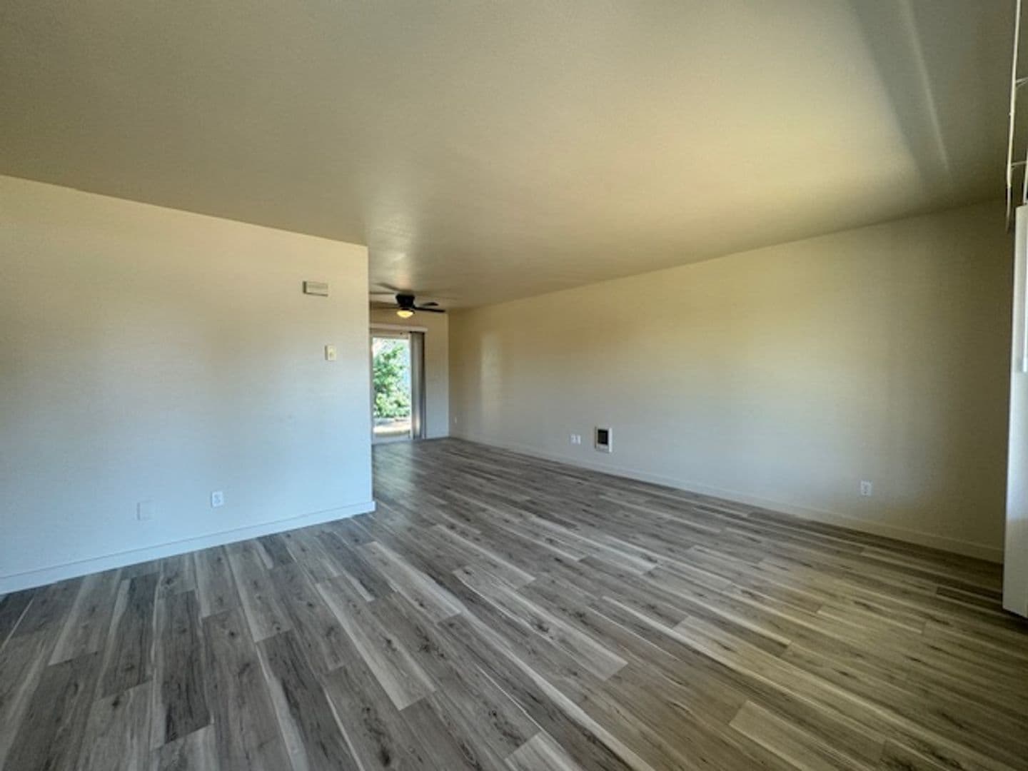 Lebanon Townhome: 157 E. Ash St.
