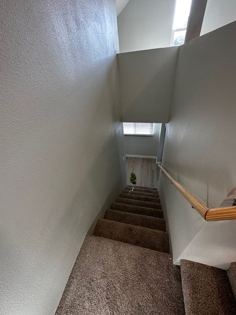 Albany House: 1934 1st Ave SE