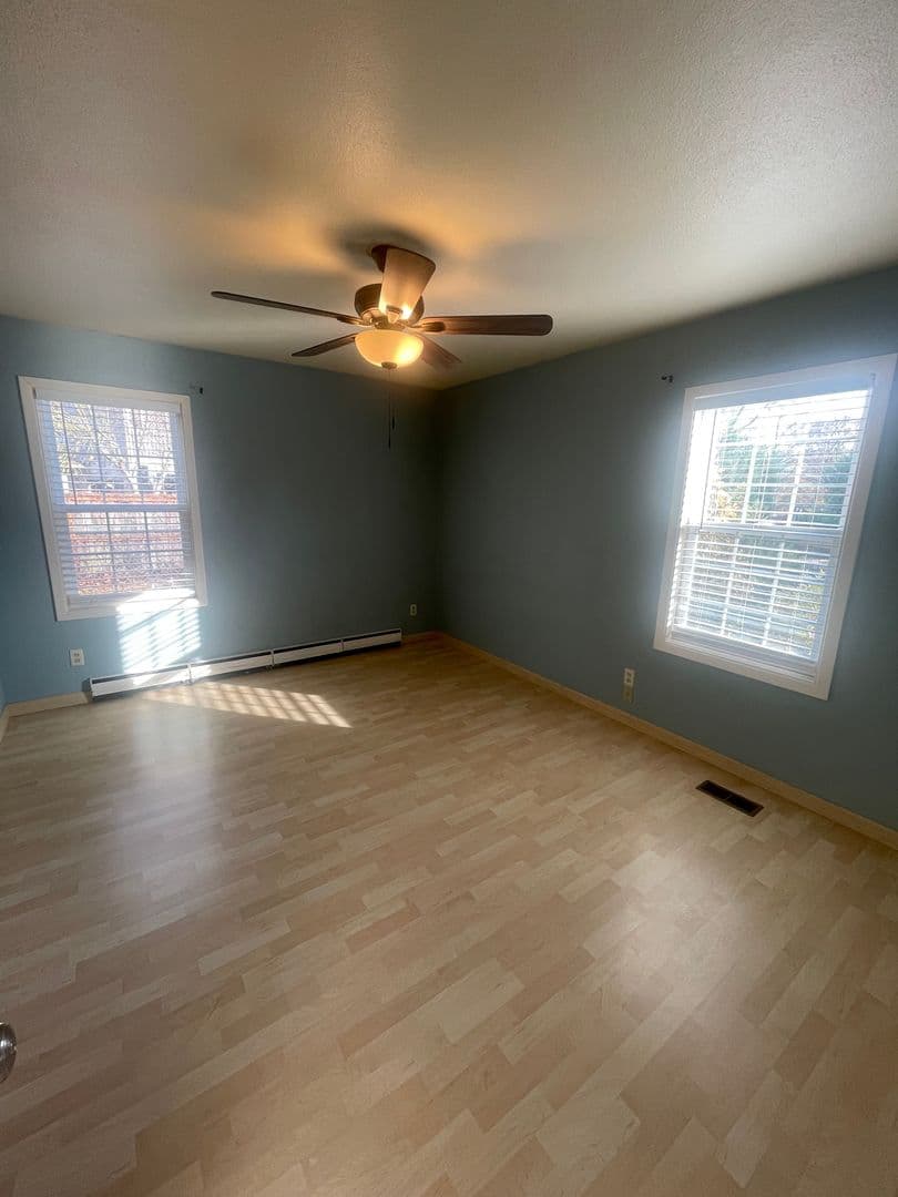 Lebanon House: 515 E Elmore St.