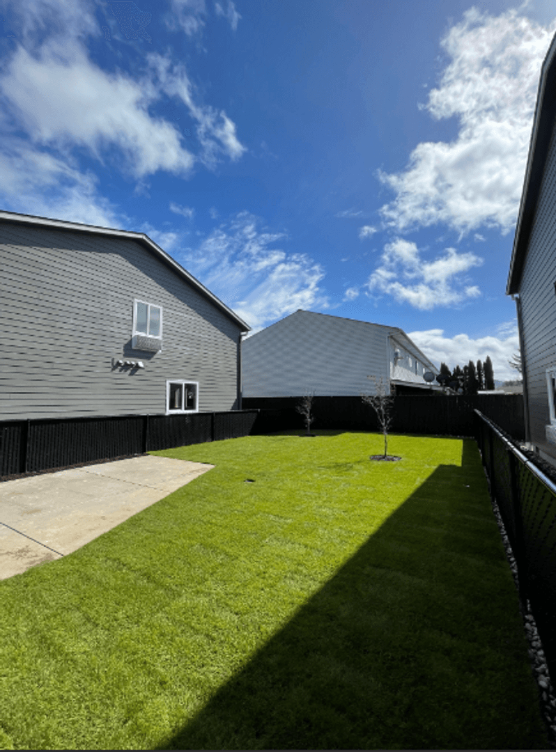 Lebanon Multiplex: 2656 S. Main Rd.  - Building D: #108