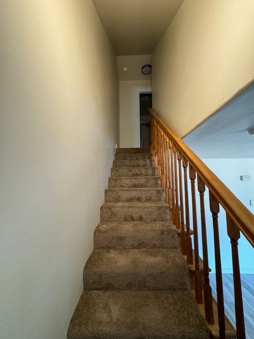 Lebanon Townhome: 157 E. Ash St.