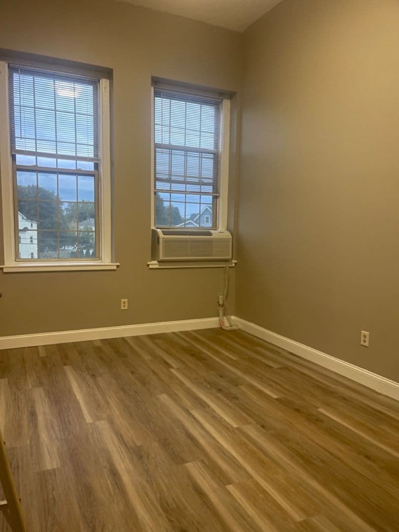 Waterbury Condo: 450 Hill St.