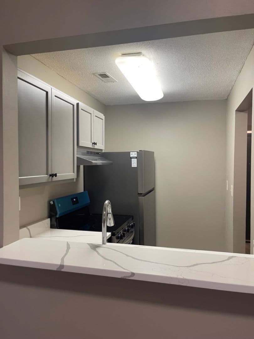 Waterbury Condo: 450 Hill St.