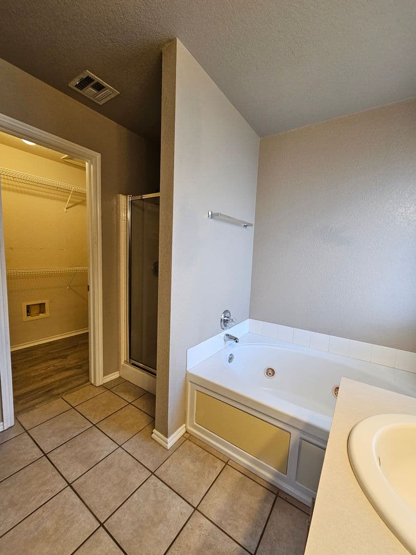 Norman House: 2713 Edgemere Dr