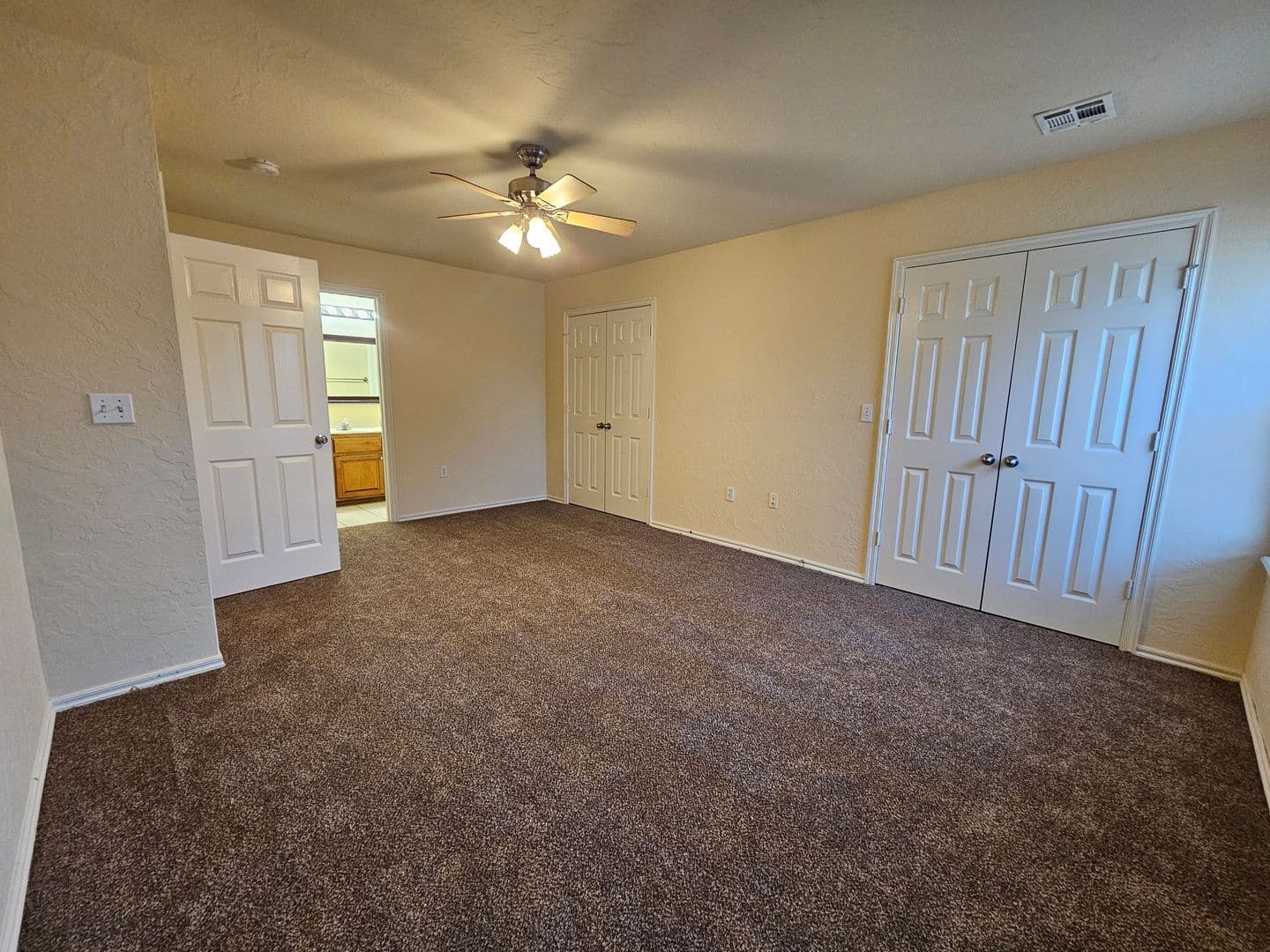 Norman House: 867 Rambling Oaks Drive