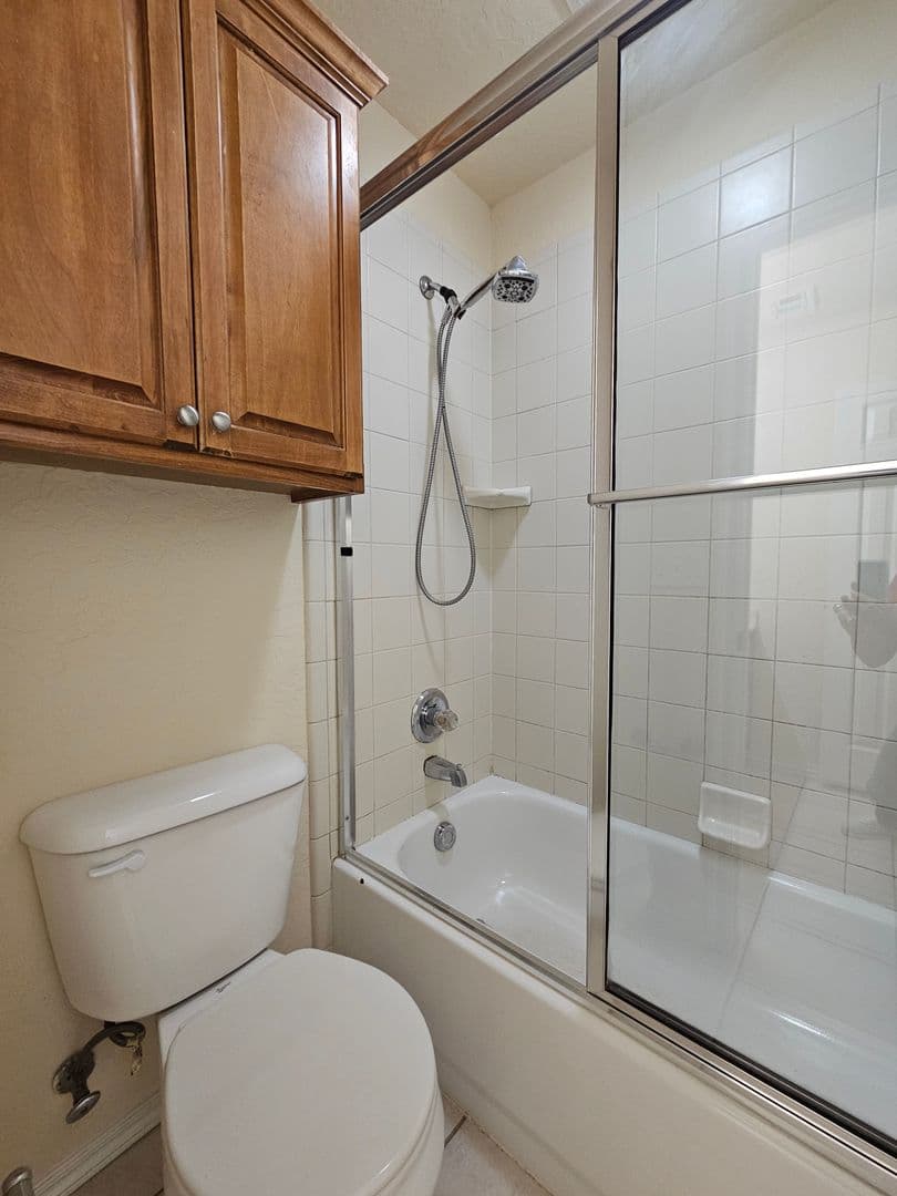 Norman House: 867 Rambling Oaks Drive