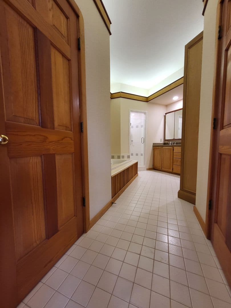 Norman House: 604 Shadow Grove Ct