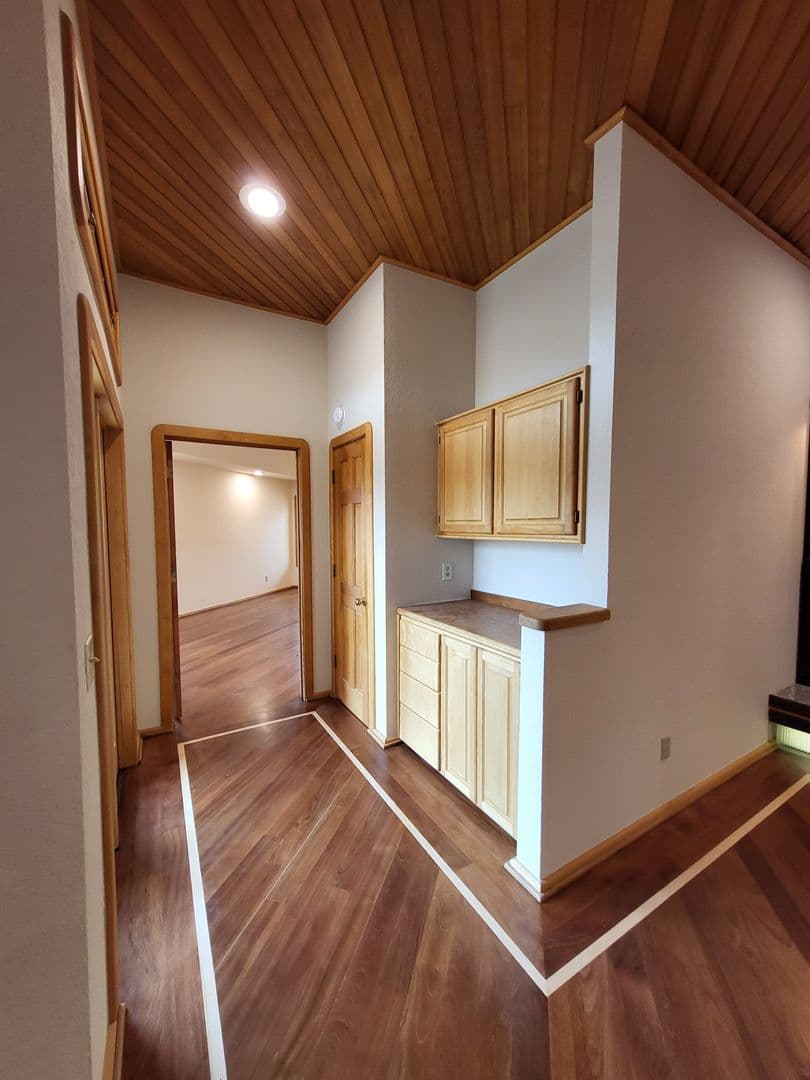 Norman House: 604 Shadow Grove Ct