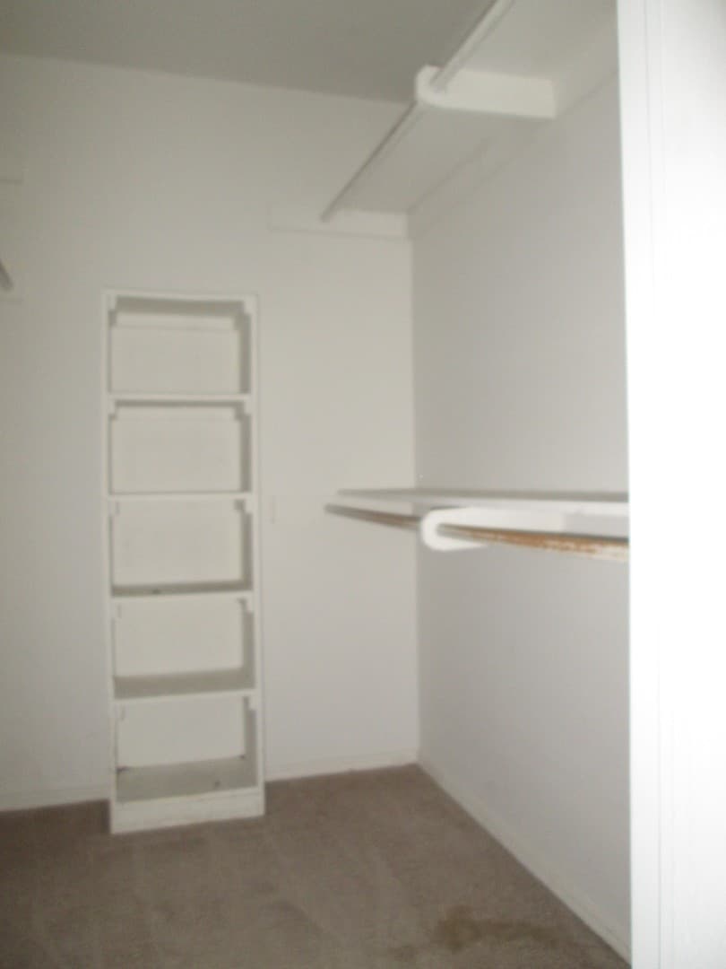Norman House: 711 Jona Kay Terrace