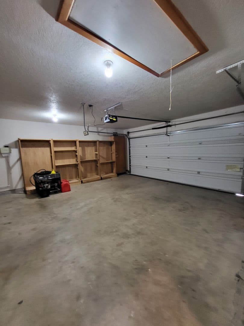 Norman House: 604 Shadow Grove Ct