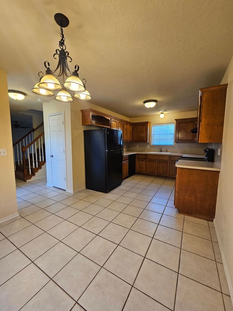 Norman House: 867 Rambling Oaks Drive