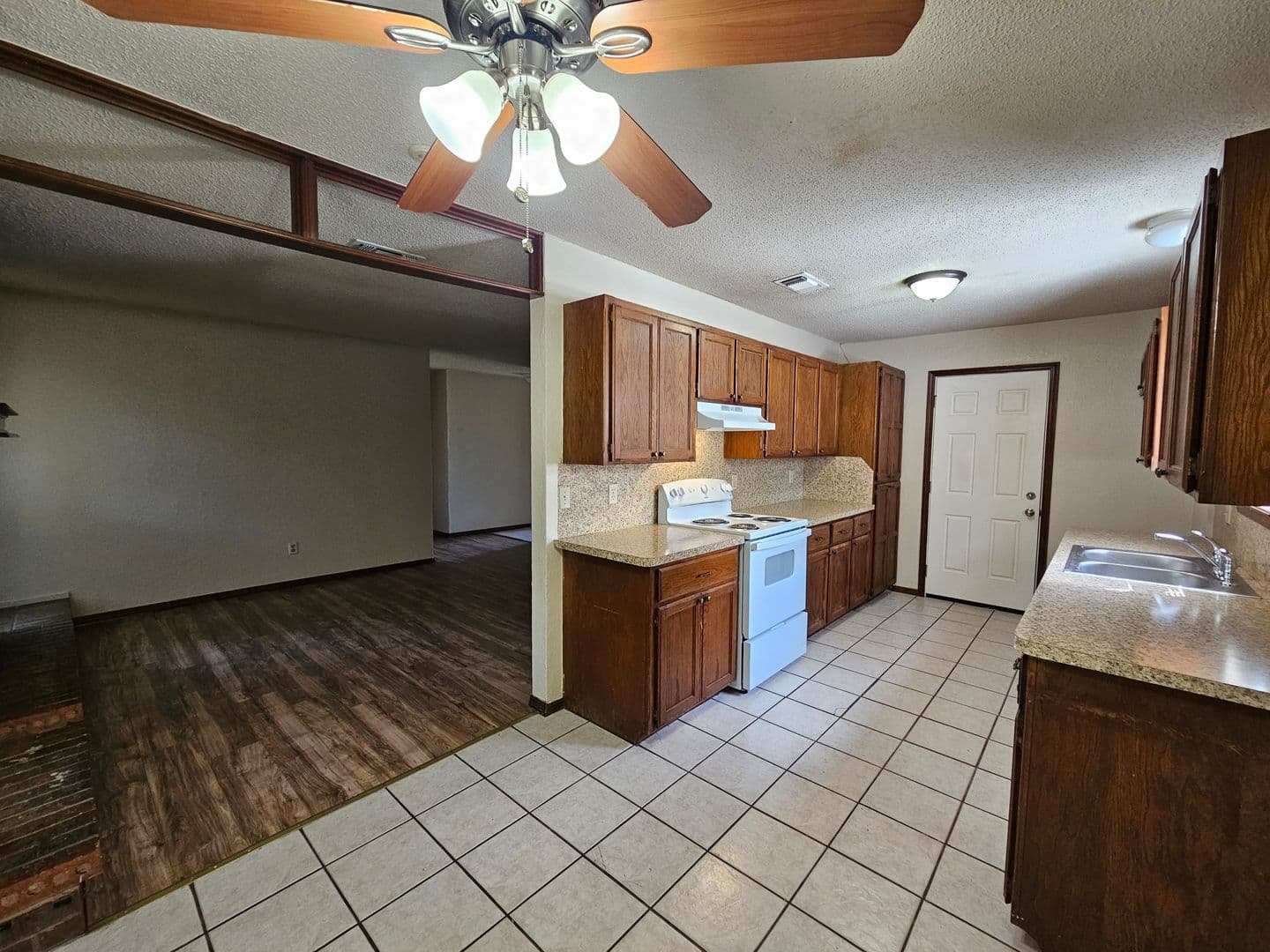 Norman House: 3413 Pathway Circle