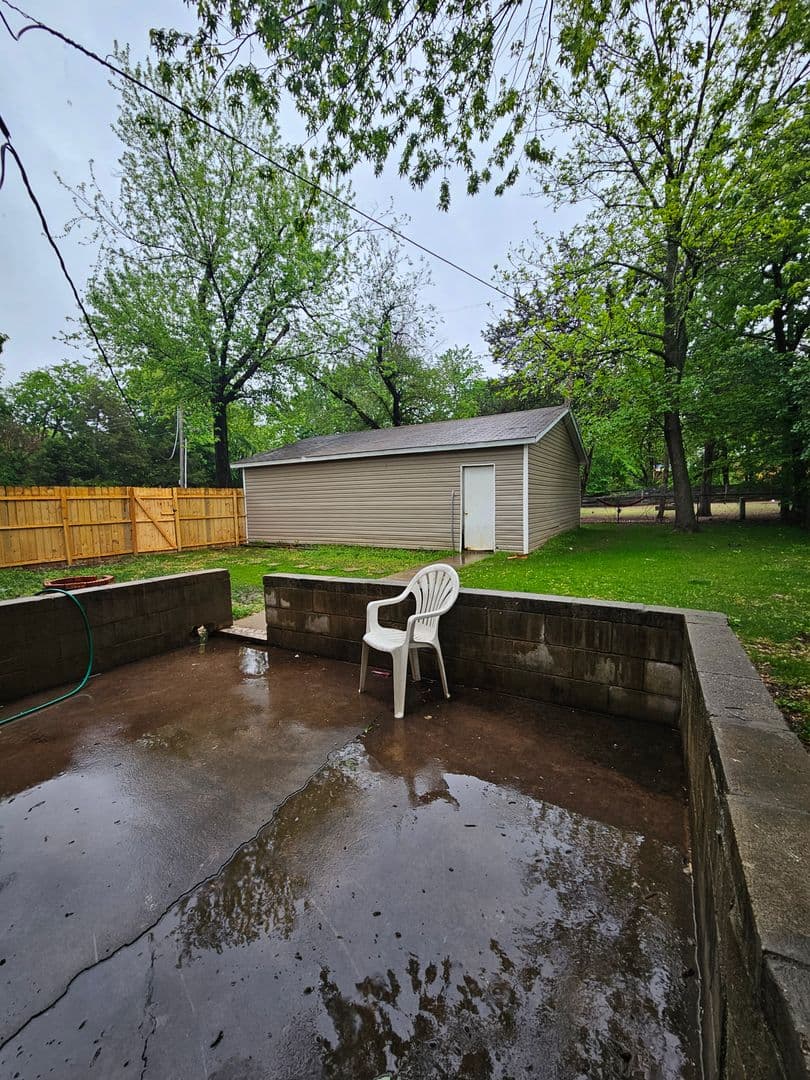 Norman House: 502 Fleetwood Dr