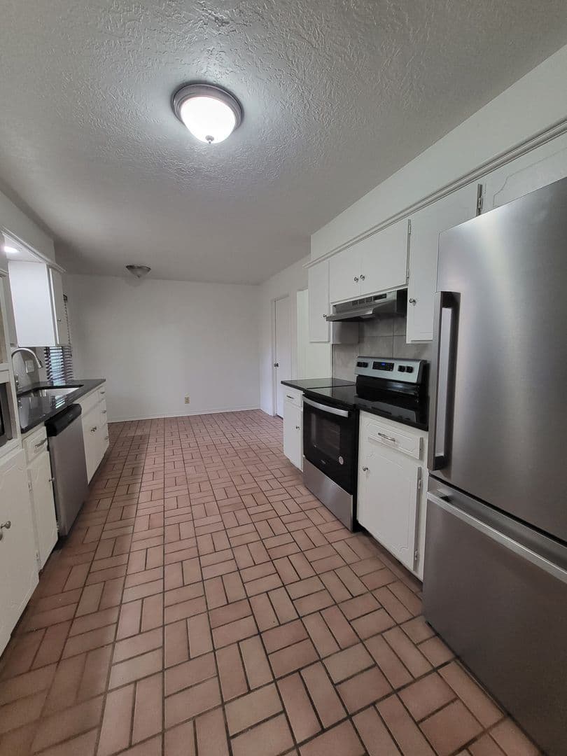 Norman House: 1305 Cherry Stone St