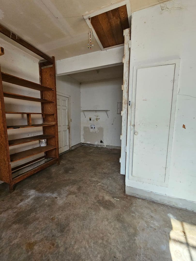 Norman House: 917 W Symmes Street