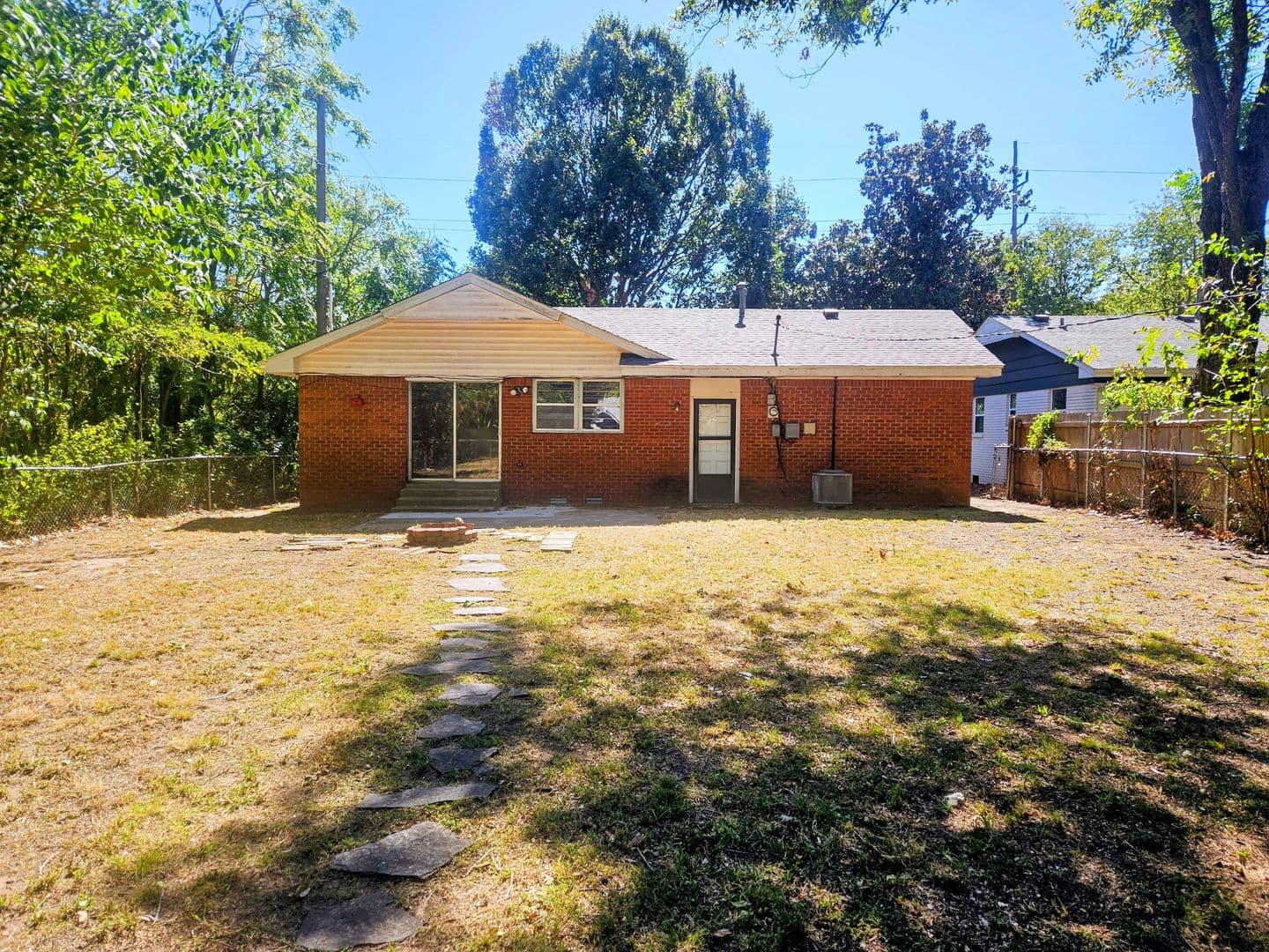 Norman House: 917 W Symmes Street