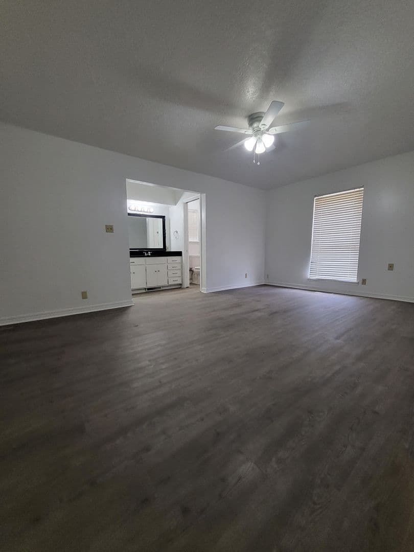 Norman House: 1305 Cherry Stone St
