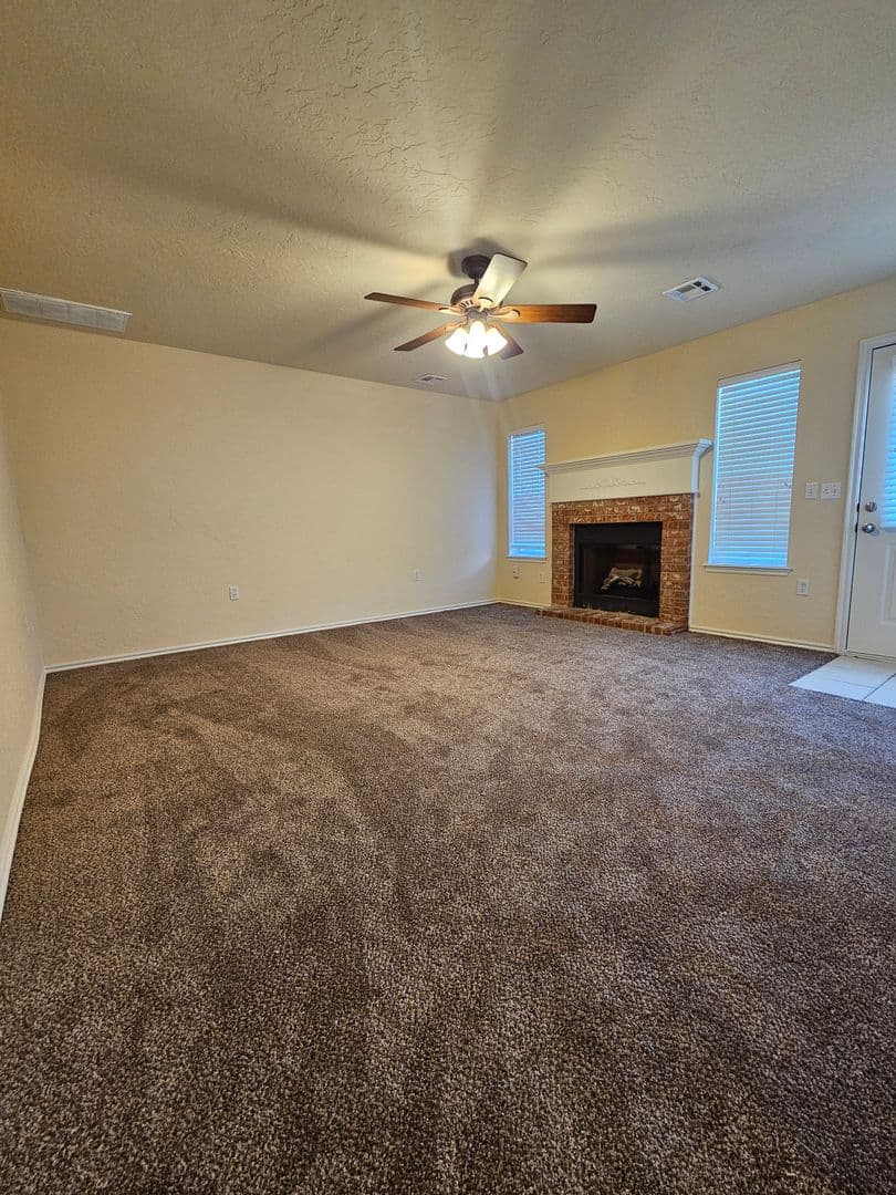 Norman House: 867 Rambling Oaks Drive