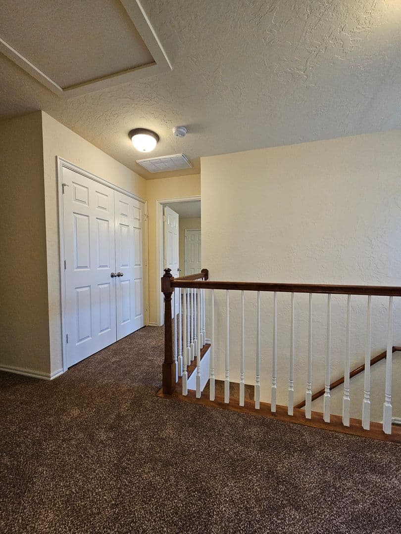 Norman House: 867 Rambling Oaks Drive