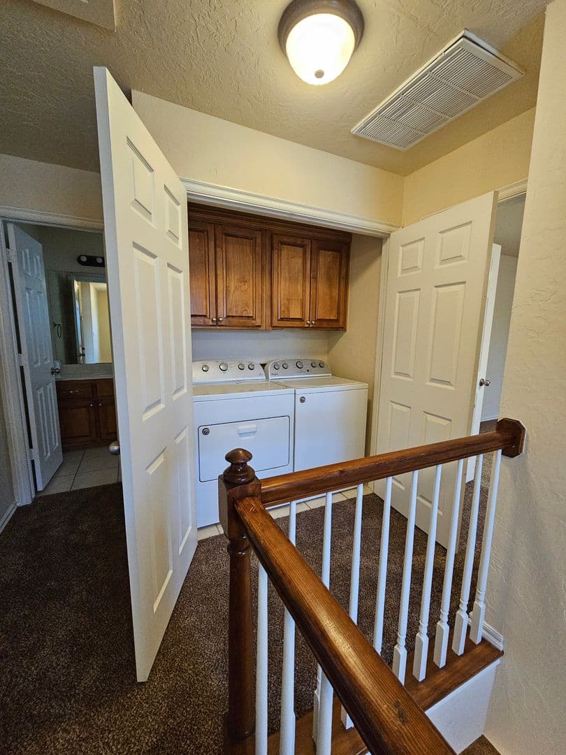 Norman House: 867 Rambling Oaks Drive