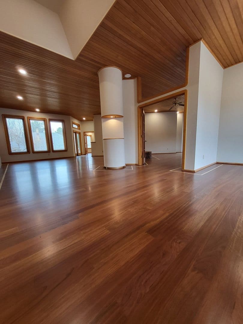 Norman House: 604 Shadow Grove Ct