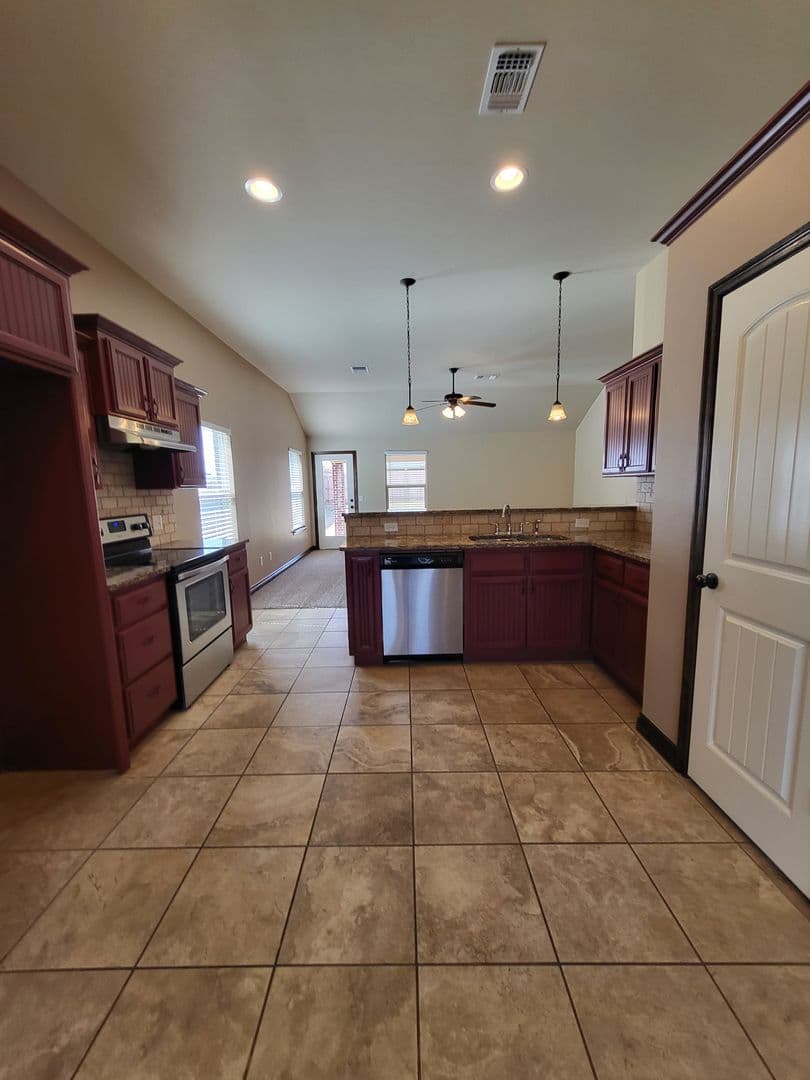 Norman House: 1018 Clingmans Dome Rd