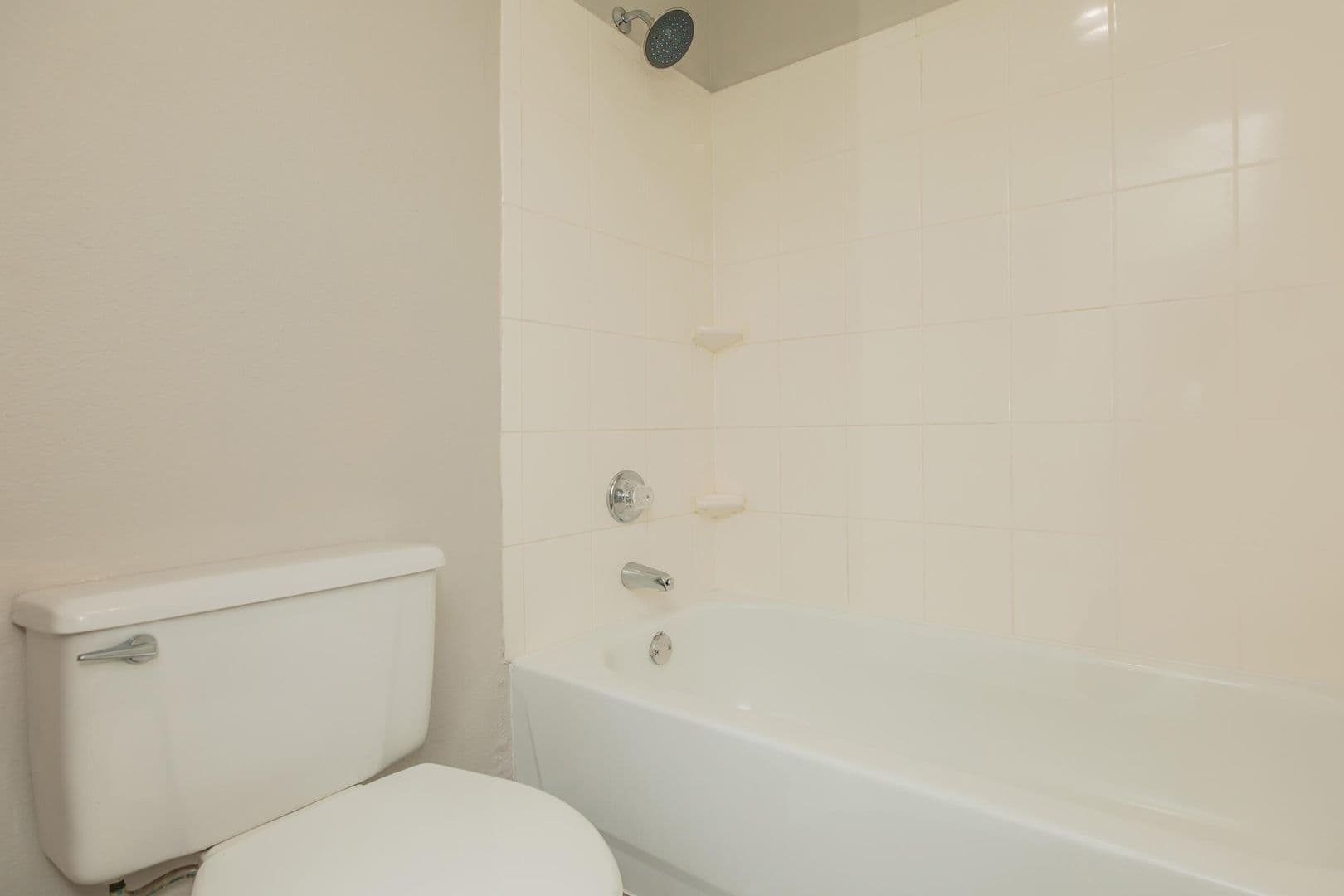 Tyler Apartment: 3304 Golden Road