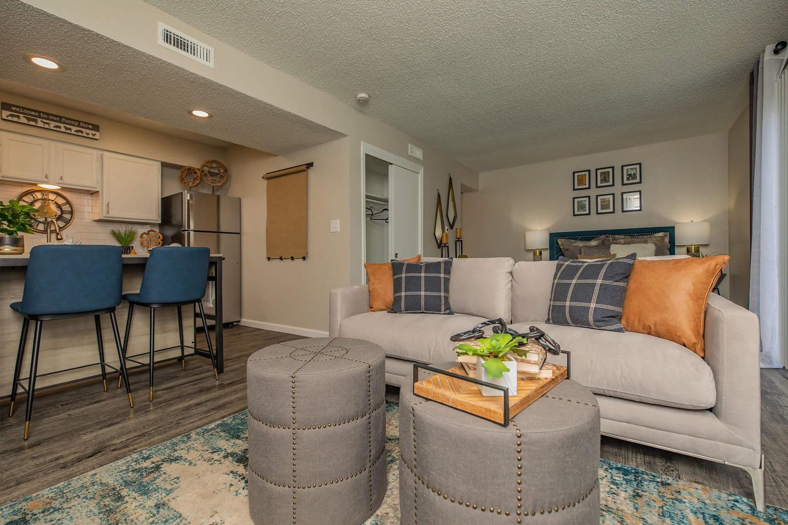 Tyler Apartment: 3304 Golden Road