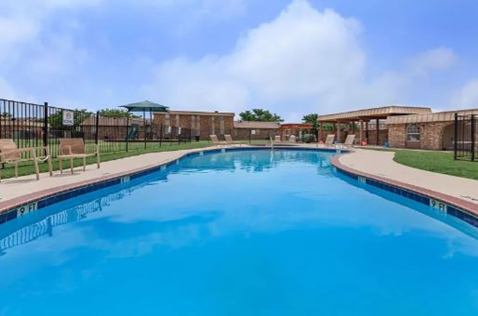 Wichita Falls Apartment: 1701 Pearlie Drive