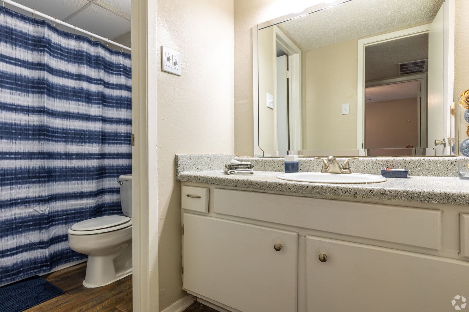 Longview Apartment: 3623 McCann Road